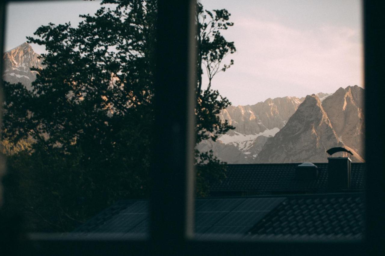 Boutique Chalets Alpi - Private Sauna & Cinema Garmisch-Partenkirchen Exterior photo
